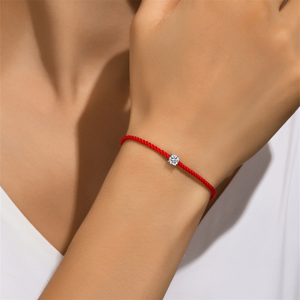 Bracciale in corda rossa Moiss - Vs Smartwatch recensione e prezzo